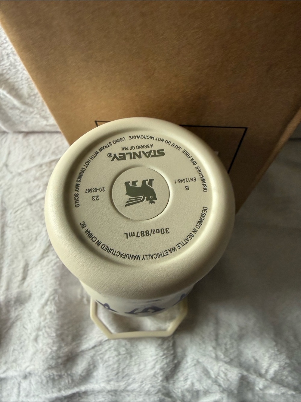 New Stanley 30oz Cream Laser LEngravedV Oil Slick Flip Top - Picture 6 of 6
